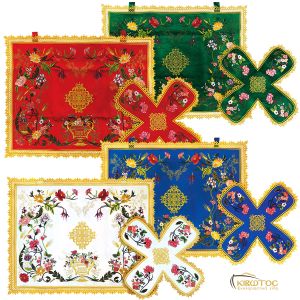 Κάλυμμα Αγίου Δισκοπότηρου με Μοτίβα Άνθεων